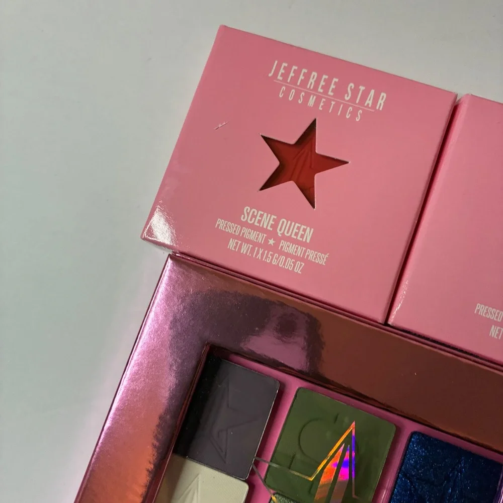 Jeffree Star Cosmetics Artistry Eyeshadow Magnetic Palette + 2 Minis Queen Freak